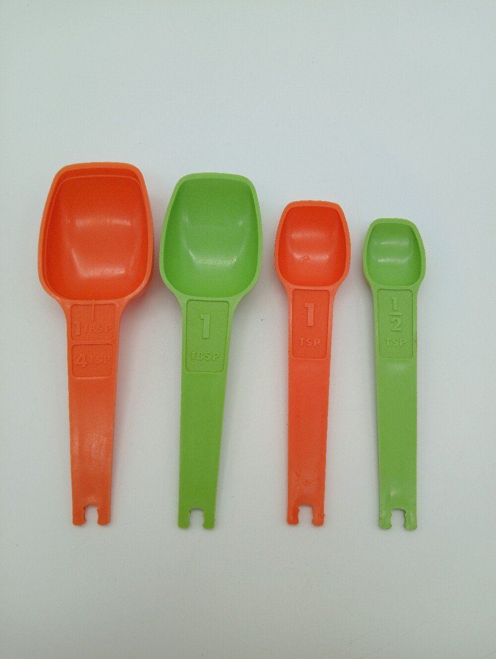 Tupperware Nested Measuring Spoon Set